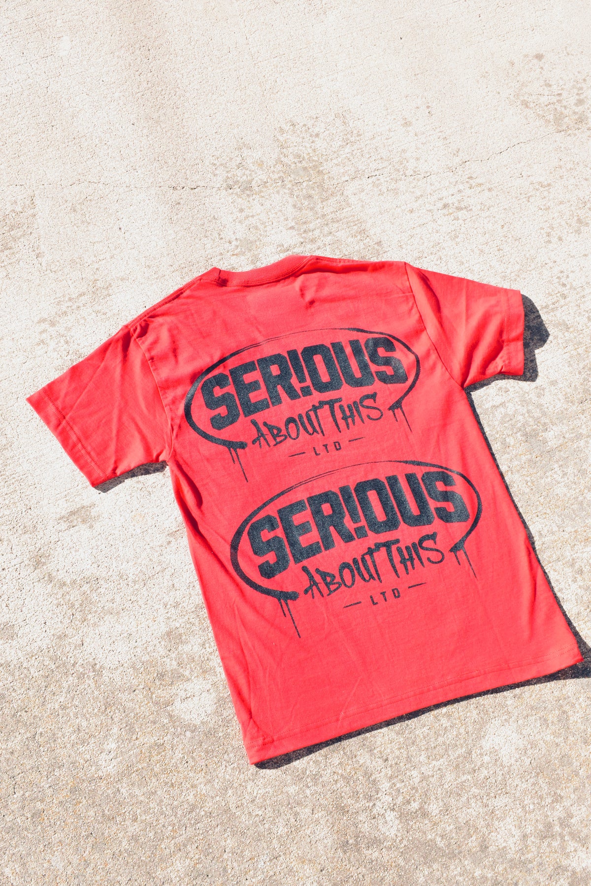 SERIOUS JASON - red t shirt