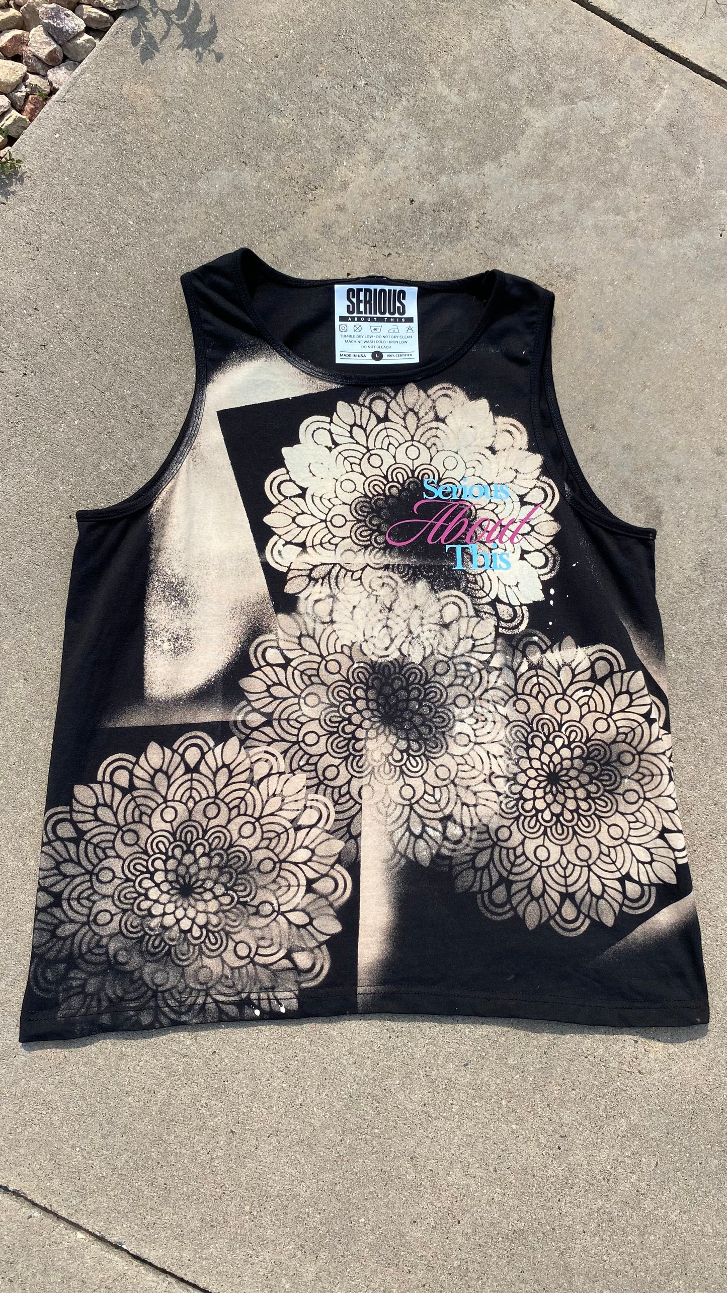 Art tanks (pink, blue, red)