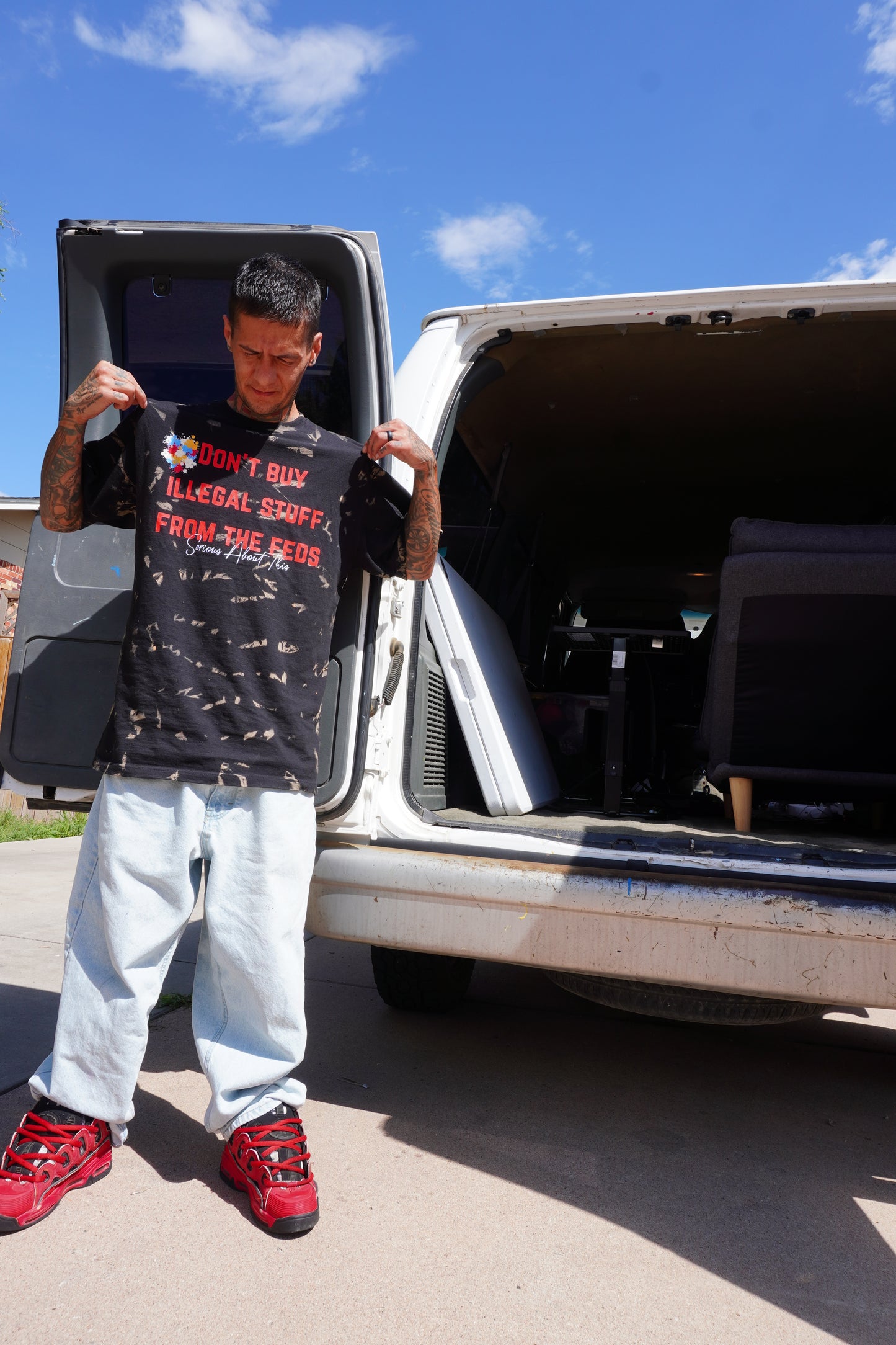 Don’t Buy Illegal Stuff From The Feds t shirt